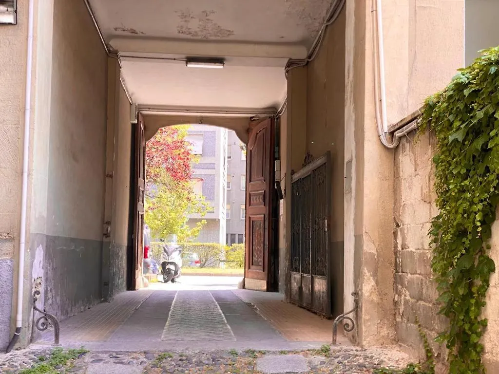 Kibilu - Via Caldara - Ospedale Policlinico - Porta Romana Milan Italy
